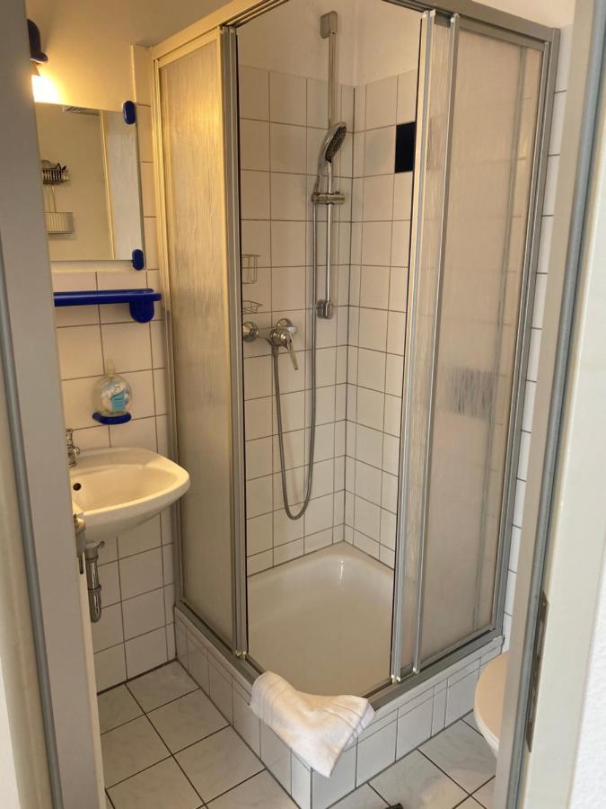 Apartmenthaus Zentrum Komfort Apartments Mit Minikuchen Verschiedener Grossen Kassel Luaran gambar