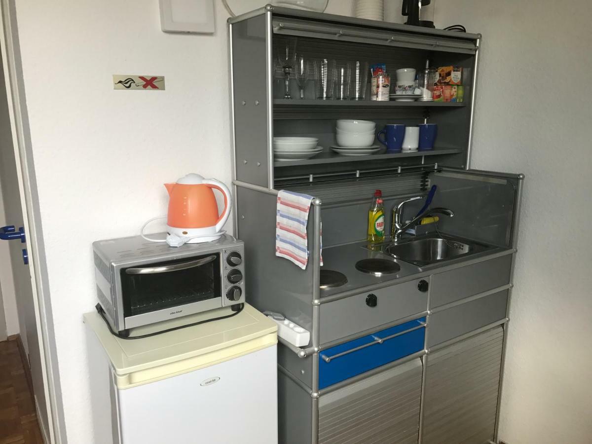 Apartmenthaus Zentrum Komfort Apartments Mit Minikuchen Verschiedener Grossen Kassel Luaran gambar