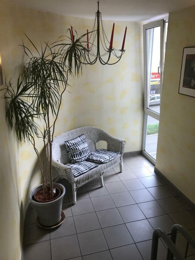 Apartmenthaus Zentrum Komfort Apartments Mit Minikuchen Verschiedener Grossen Kassel Luaran gambar
