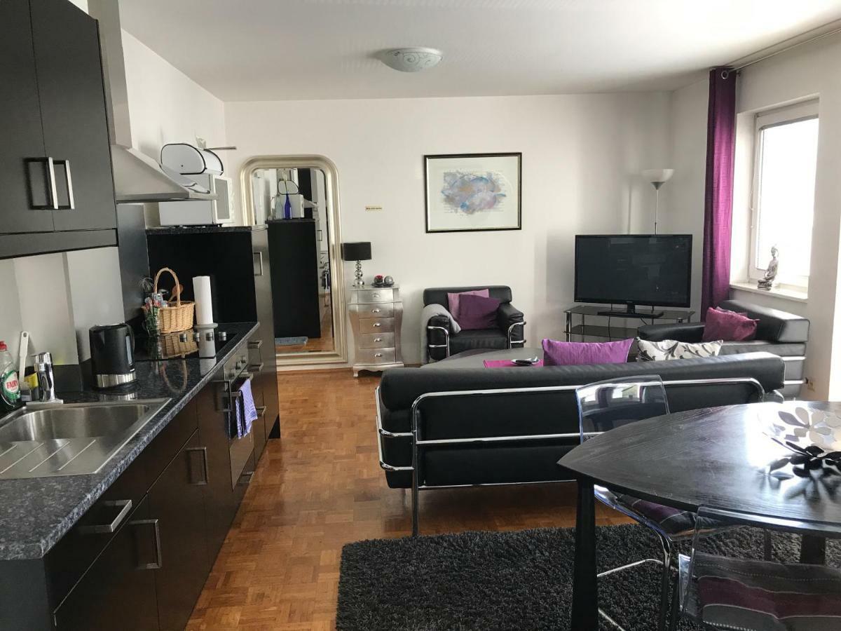 Apartmenthaus Zentrum Komfort Apartments Mit Minikuchen Verschiedener Grossen Kassel Luaran gambar